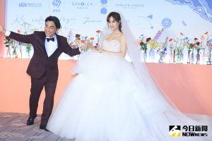 ▲吳宗憲(左)分享這次嫁掉大女兒吳姍儒的心情。(圖/記者葉政勳攝) ▲吳宗憲(左)分享這次嫁掉大女兒吳姍儒的心情。(圖/記者葉政勳攝)