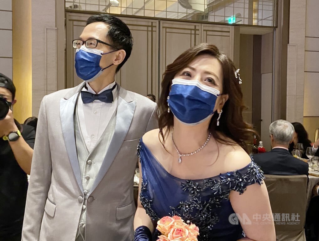 外交部最美發言人歐江安結婚了!與台大教授完成人生大事