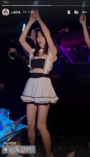 青青 ▲青青從老闆身分回歸辣妹網紅,被笑是打回原形。(圖/翻攝青青IG)