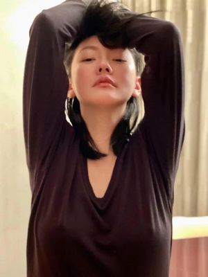 小S ▲小S以自己美照,祝賀林志玲懷孕生子。(圖/小S臉書)