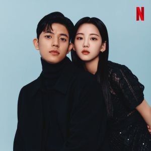 ▲▼趙怡賢(左)跟羅門劇中有感情線。(圖/Netflix) ▲▼趙怡賢(左)跟羅門劇中有感情線。(圖/Netflix)