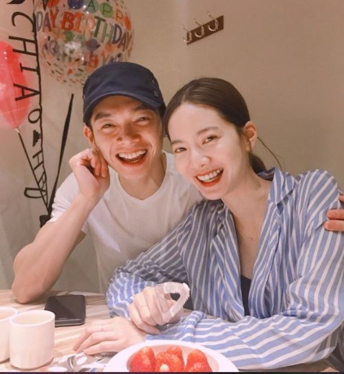 ▲曾之喬2年前宣布和辰亦儒結婚。(圖/曾之喬IG) ▲曾之喬2年前宣布和辰亦儒結婚。(圖/曾之喬IG)