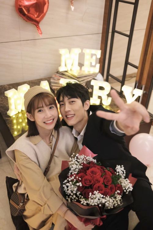 ▲范姜彥豐（右）粿粿（左）剛結婚時超甜蜜。（圖／凱渥提供）