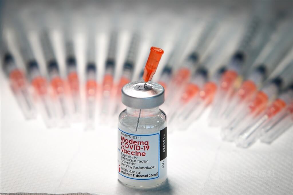 第22期疫苗明開放預約！莫德納釋出81萬劑、BNT有58萬劑
