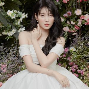 ▲IU化身最美新娘。(圖/j.estina_official IG) ▲IU化身最美新娘。(圖/j.estina_official IG)