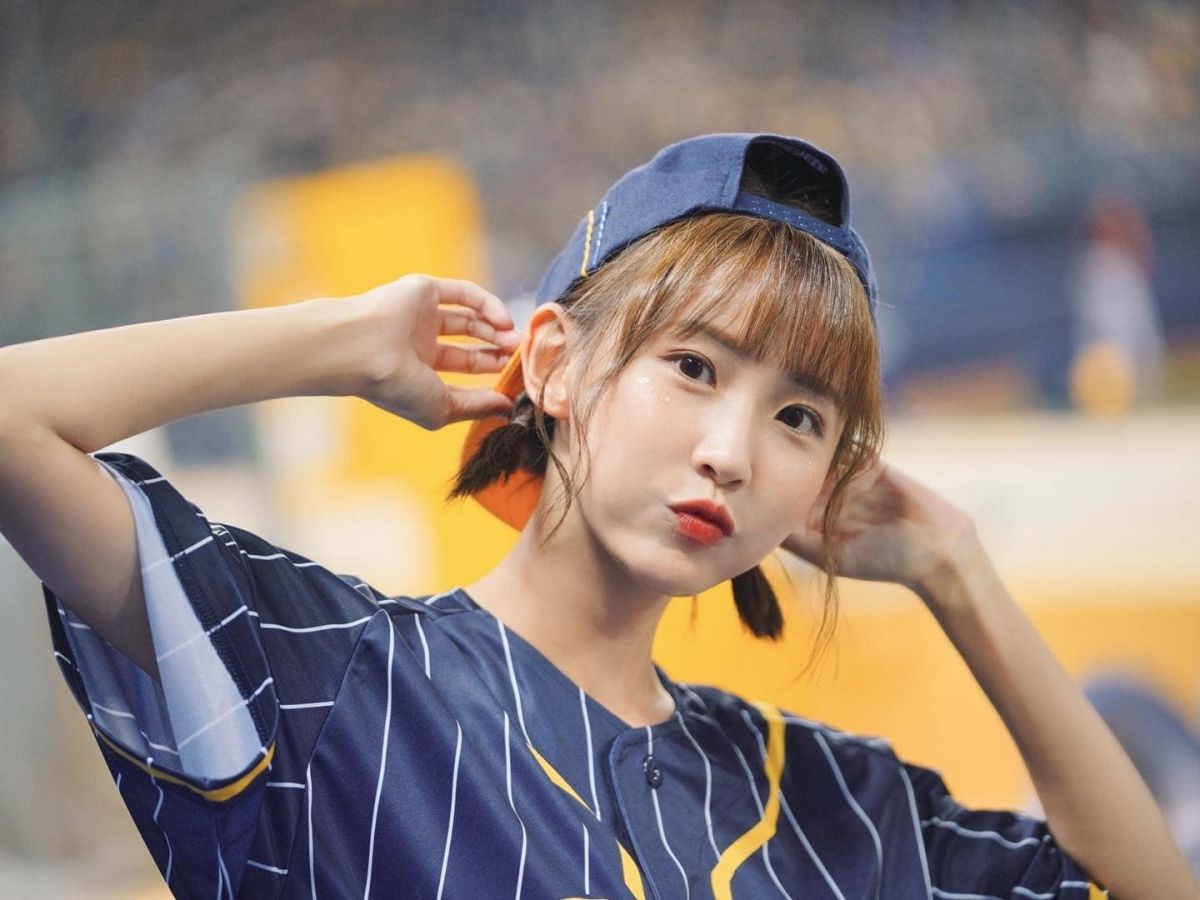 ▲粿粿（如圖）2022年嫁給范姜彥豐，為愛退出啦啦隊，讓不少粉絲感到惋惜，認為她當年被吳宗憲力捧，在隊上聲量僅次峮峮，很有實力成為大咖。（圖／Meigo粿粿臉書）