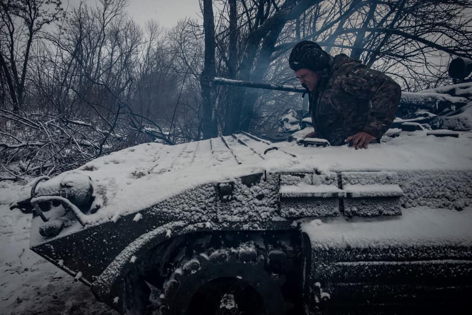 ▲烏克蘭今年冬季暖冬，對裝甲部隊運動造成影響，成為決定俄羅斯是否出兵的因素之一。（圖／烏克蘭國防部）