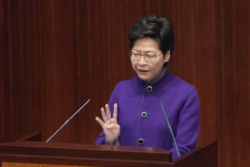 香港特首：英法官辭任是政治鋪排