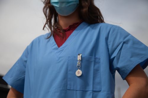 薪資低、護病比高!護理師離職率創10年新高、工作滿意度46.7分