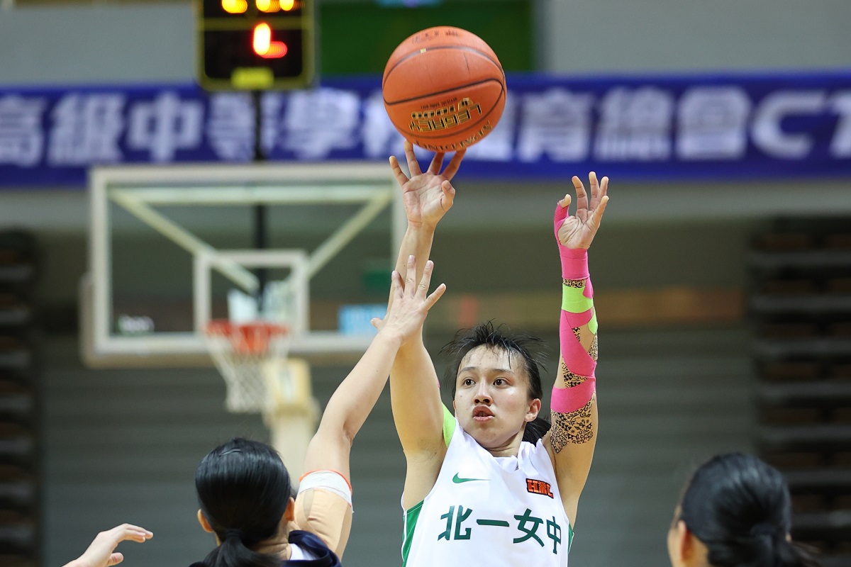 HBL/半場爆砍27分 宋瑞蓁:最近在看Kobe謝幕戰影片