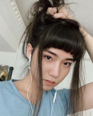▲持修的髮型跟劇中羅希度撞款。(圖/持修IG) ▲持修的髮型跟劇中羅希度撞款。(圖/持修IG)