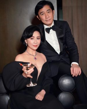 劉嘉玲梁朝偉 ▲梁朝偉(右)去年底陪劉嘉玲過56歲生日,溫馨幸福。翻攝劉嘉玲臉書