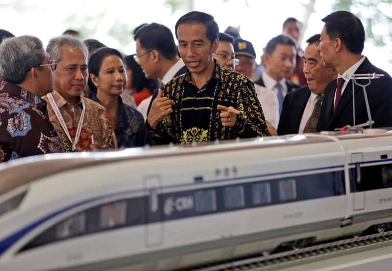 ▲雅萬高鐵是印尼總統佐科威（Joko Widodo）任內重大建設，但前官員和學者都示警，印尼未來將無法逃避雅萬高鐵工程帶來的龐大債務。（圖／美聯社）