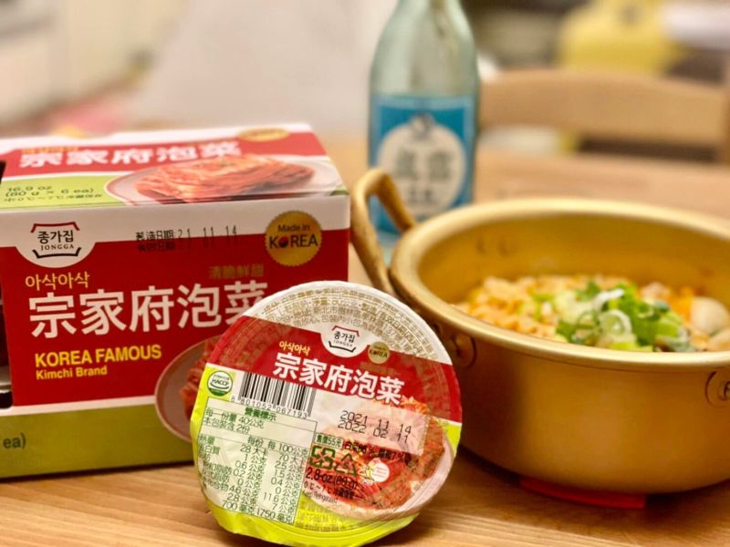 ▲多數網友力推韓國泡菜該買「宗家府」，才是道地韓國口味，另一受到好評的則是正安泡菜。（圖／取自「Costco好市多 商品經驗老實說」）