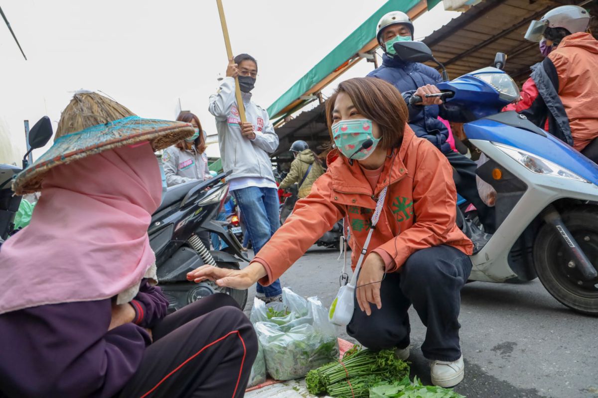 ▲民進黨立委周春米認為，屏東初選競爭激烈，應減少言詞交鋒，故以政見會闡述願景較為適合。（圖／翻攝自周春米臉書）