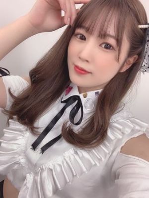 ▲綾瀨乙葉地下拍成人片,意外被其他經紀公司相中。(圖/Twitter) ▲綾瀨乙葉地下拍成人片,意外被其他經紀公司相中。(圖/Twitter)