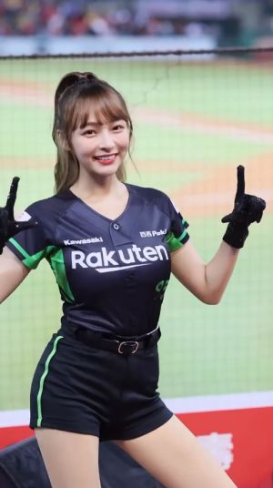 ▲▼林襄大跳應援舞,甜美模樣被鏡頭捕捉。(圖/林襄IG) ▲▼林襄大跳應援舞,甜美模樣被鏡頭捕捉。(圖/林襄IG)
