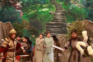 ▲唐美雲累積演繹二十位高僧，在人生路上獲益良多。（圖／大愛電視台提供）