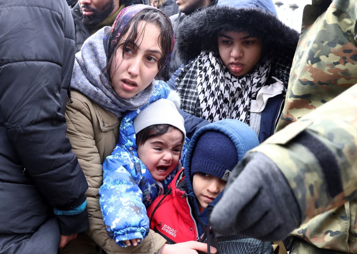 ▲聯合國難民署（UNHCR）表示，俄羅斯入侵烏克蘭不滿一週，已有100萬人逃離戰火，是本世紀迄今速度最快的大規模人口遷徙。（圖／美聯社／達志影像）