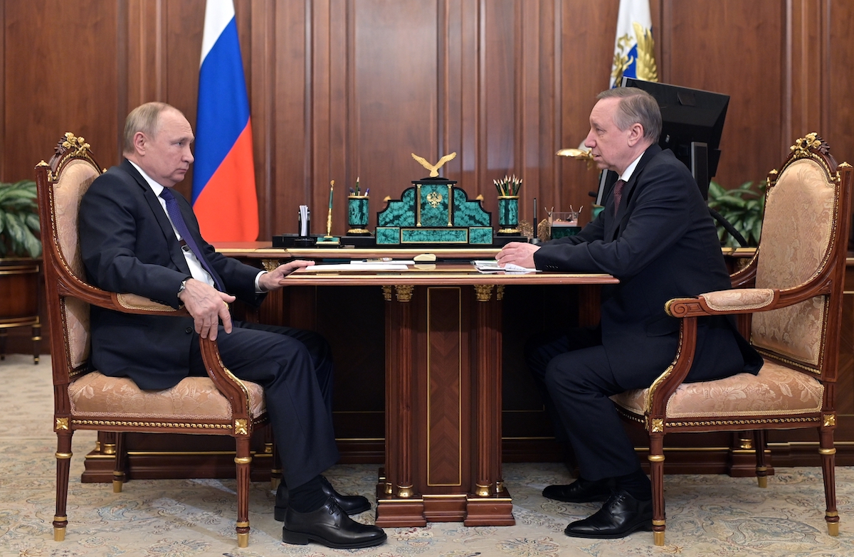 ▲俄羅斯總統蒲亭1日時與聖彼得堡市長別格洛夫會面。（圖／美聯社／達志影像）