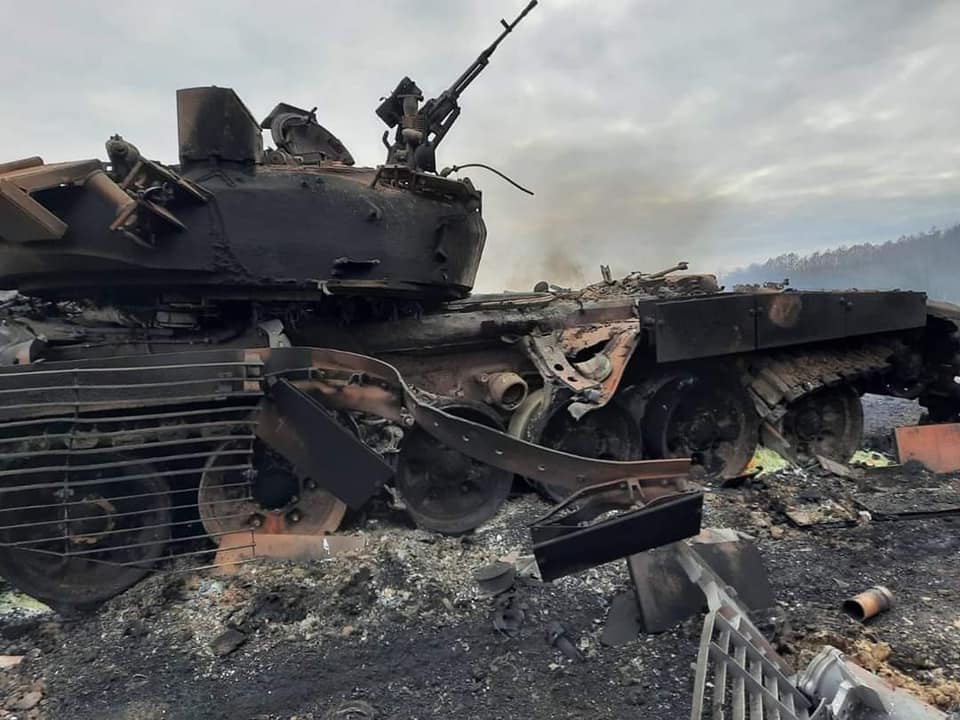 ▲被烏克蘭守軍摧毀的俄羅斯戰車。（圖／烏克蘭國防部）