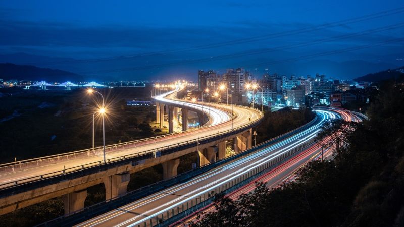 ▲「富廣和合」享有緊鄰台68線東西向快速公路的交通優勢。（圖／東照廣告公司提供）