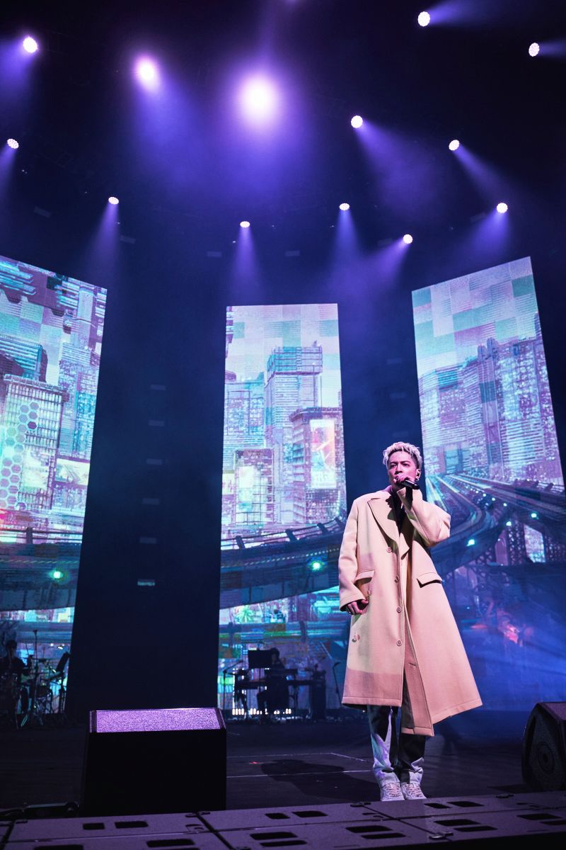 J.Sheon從他胯下現身 唱到一半狂發紅包 姊妹淘話題 娛樂 NOWnews今日新聞