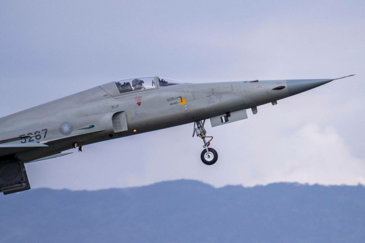 首架換裝新Mk16彈射椅F-5E戰機　順利完成飛測
