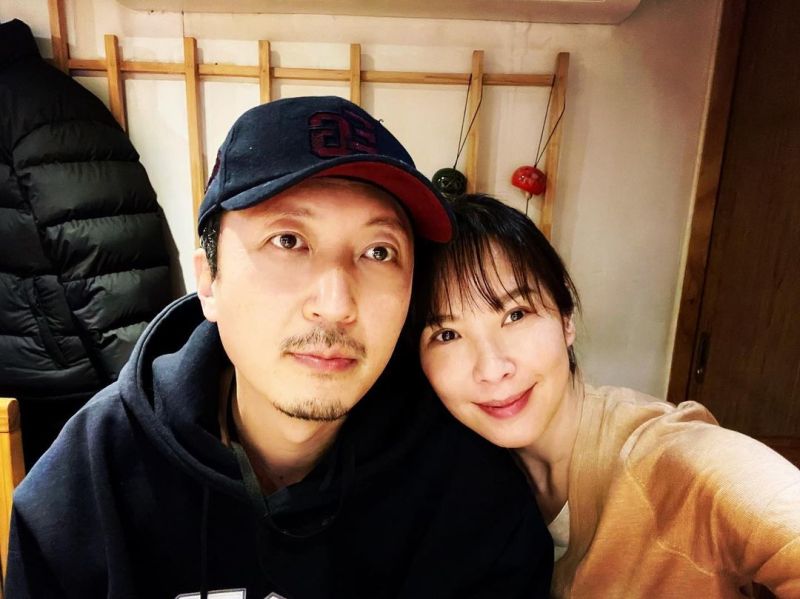 ▲天心（右）當時與老公交往4個月閃婚，至今依舊甜蜜。（圖／天心IG）