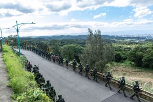 ▲陸軍步兵206旅新制教召實施行軍訓練。（圖／軍聞社提供）