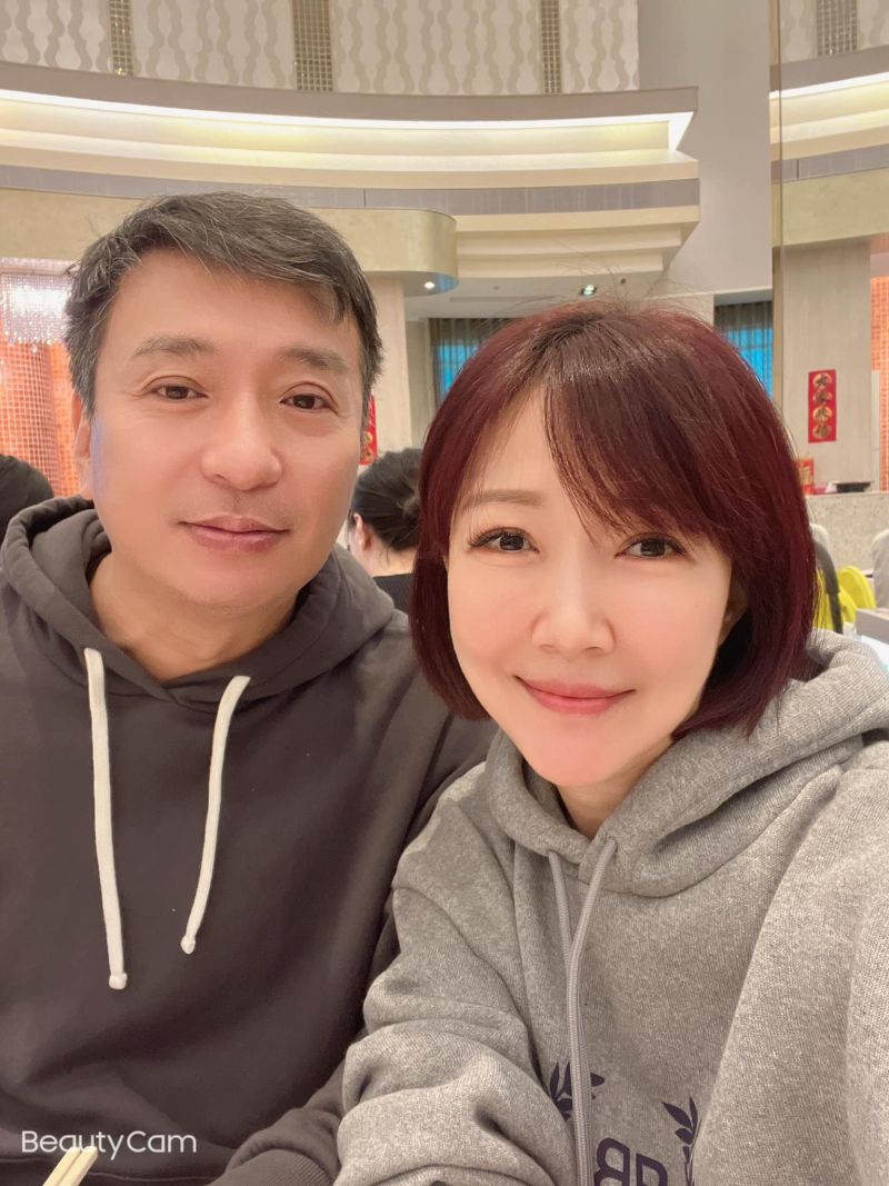 余皓然 