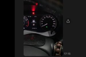 老婆開車求救「儀表板燈狂亮」！尪一看氣瘋：教練出來
