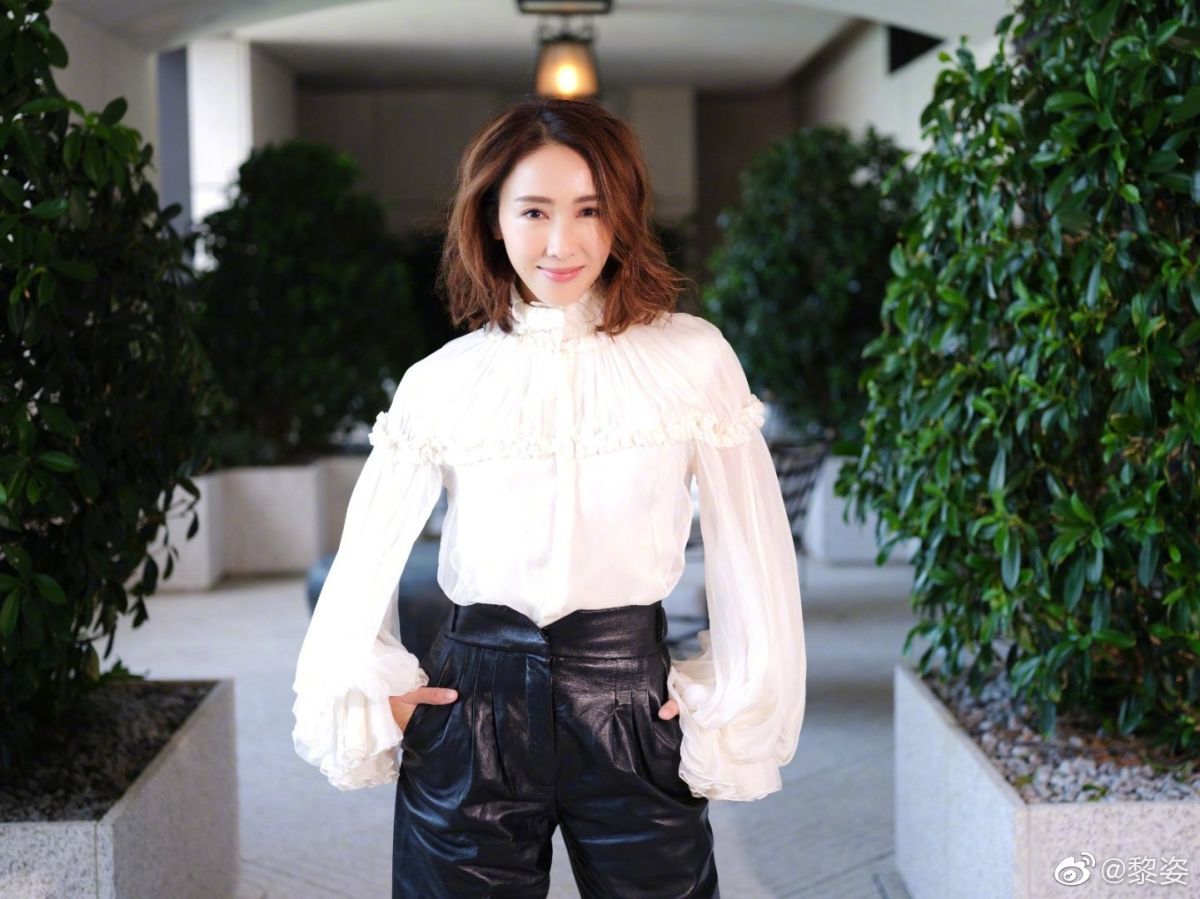 ▲「最美CEO」黎姿曬出童年萌照。（圖／黎姿微博）