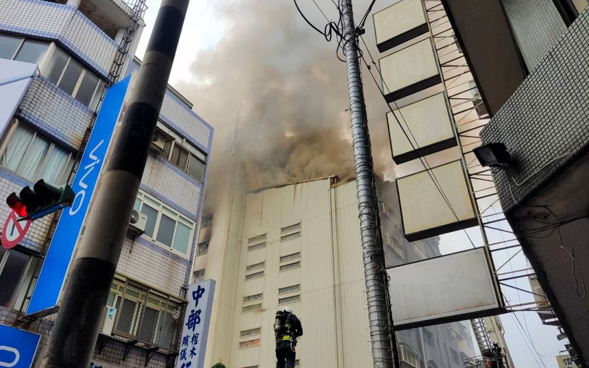 ▲台中興中街大樓火災6死，突顯老舊社區住宅安全管理問題。（圖／台中市議員江肇國臉書，2022.03.10）