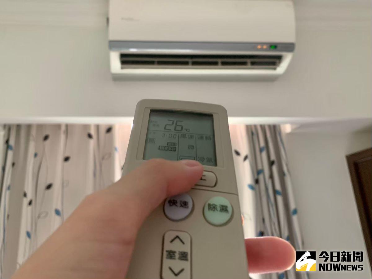 ▲行政院、教育部推動「班班有冷氣」政策，卻傳出天氣熱，有學校不給開冷氣。（示意圖／NOWnews攝影中心）