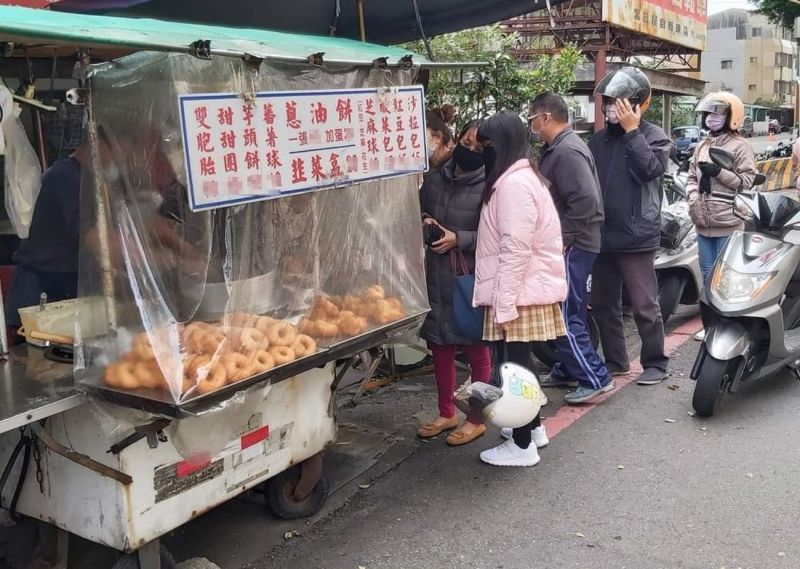 ▲原PO分享一間位於台南巷弄的古早味美食，而網友見到價格也暴動求地址。（圖／翻攝自《爆廢公社二館》）