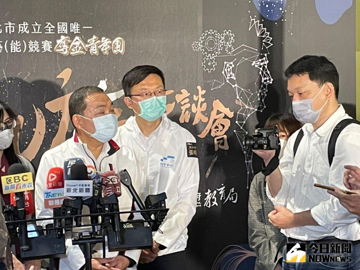 ▲新北市長侯友宜強調，改變的過程當中，難免會遭到很多的挫折的挑戰，面對挫折的挑戰不要灰心，大家一起攜手改變現況，讓黨更團結。（圖／記者陳志仁攝，2022.03.11）