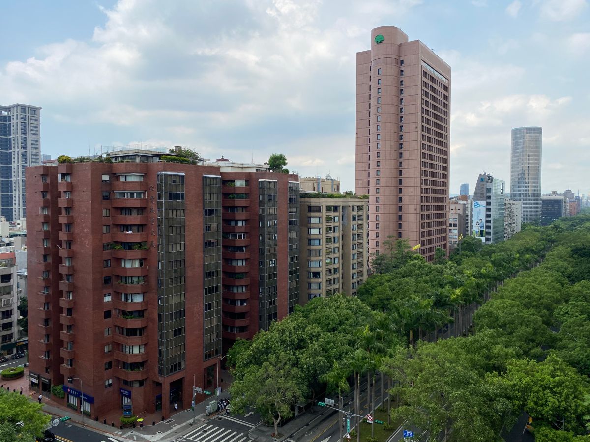 ▲央行宣布升息半碼後，根據房仲業者試算，若貸款千萬元每月還款金額將多出585元，若貸款30年恐增加22萬元利息。（圖／NOWnews資料照片）