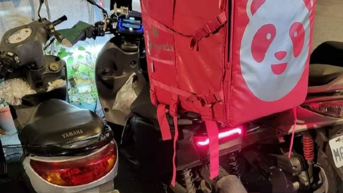 ▲驚見Gogoro機車4個小時沒熄火，讓路過的網友非常擔心。（圖／爆廢公社）