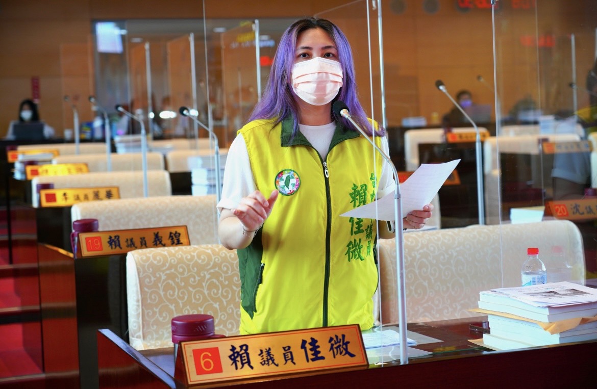 ▲台中市議員賴佳微表示學生時期也遇過類似老師，澆熄自己的學習自信與熱情。（圖／賴佳微提供，2022.03.12）