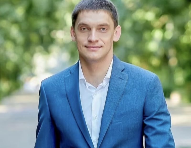 ▲烏克蘭南部梅利托波爾（Melitopol）市長費多羅夫（Ivan Fedorov）遭占領那座城市的俄羅斯軍人綁架。（圖／翻攝DailyMail）