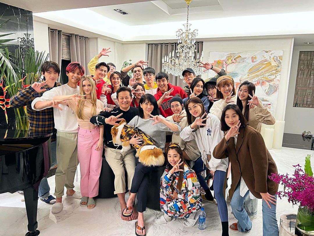 ▲徐乃麟宴請《全明星運動會》紅隊到家中用餐。（圖／徐新洋IG）