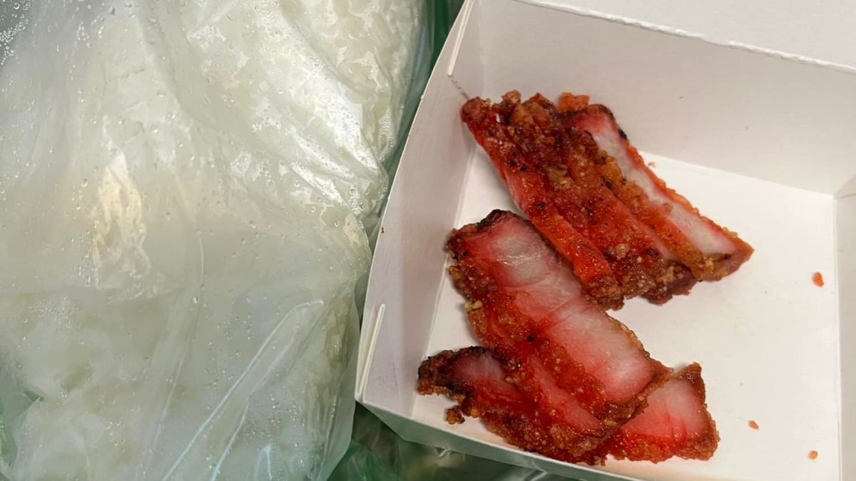 ▲汐止紅燒肉飯65元，只有7片超空虛，當地人嘆：遲早變天龍國。（圖／汐止集團）