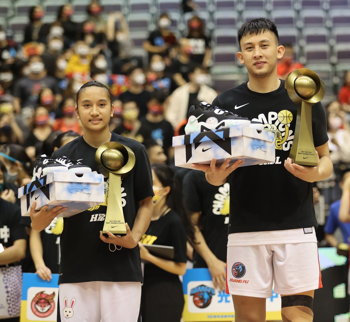 ▲HBL光復高中「最強高中生」陳將双拿下年度MVP，淡水商工高二主控李恩芯獲MVP。。（圖／高中體總提供）