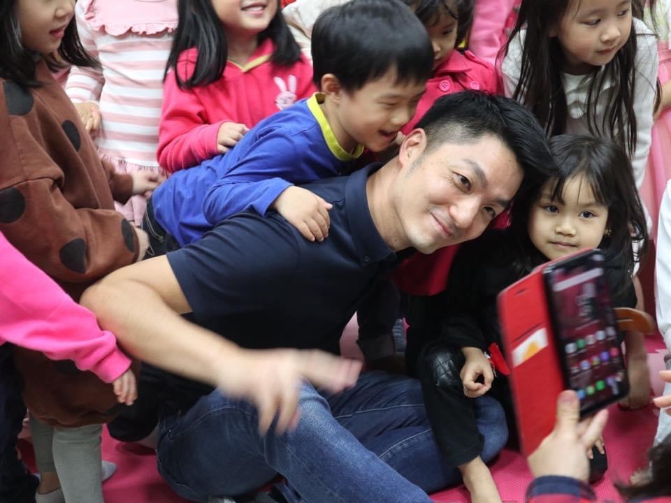 ▲國民黨立委蔣萬安質詢爭議不斷，國民黨團擬暫停總質詢替其「討公道」。（圖／翻攝自蔣萬安臉書）