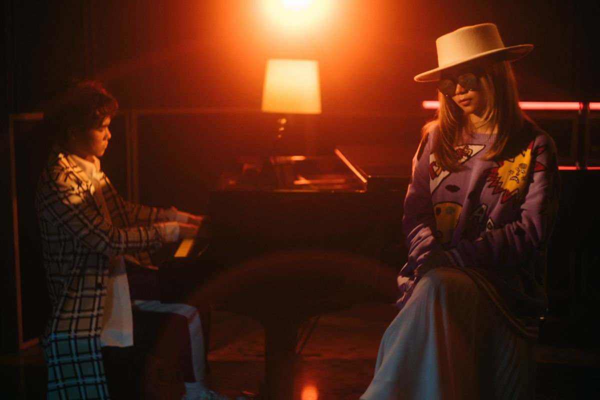 ▲蔡明仁（左）新歌《牽著我的手》邀來壞特?te對唱。（圖／好朋友工作室提供）