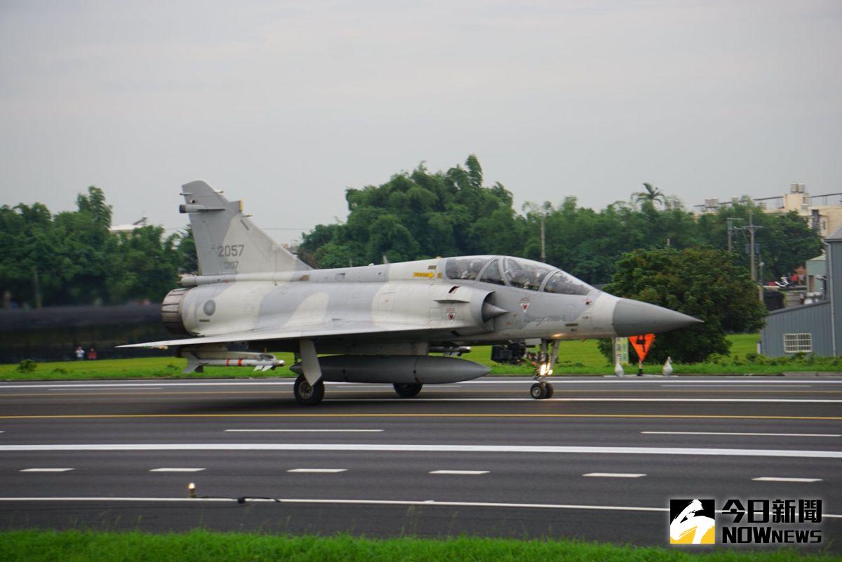 ▲空軍司令下令實施「天安特檢」，停飛所有同型幻象2000戰機。(圖／記者呂炯昌攝)