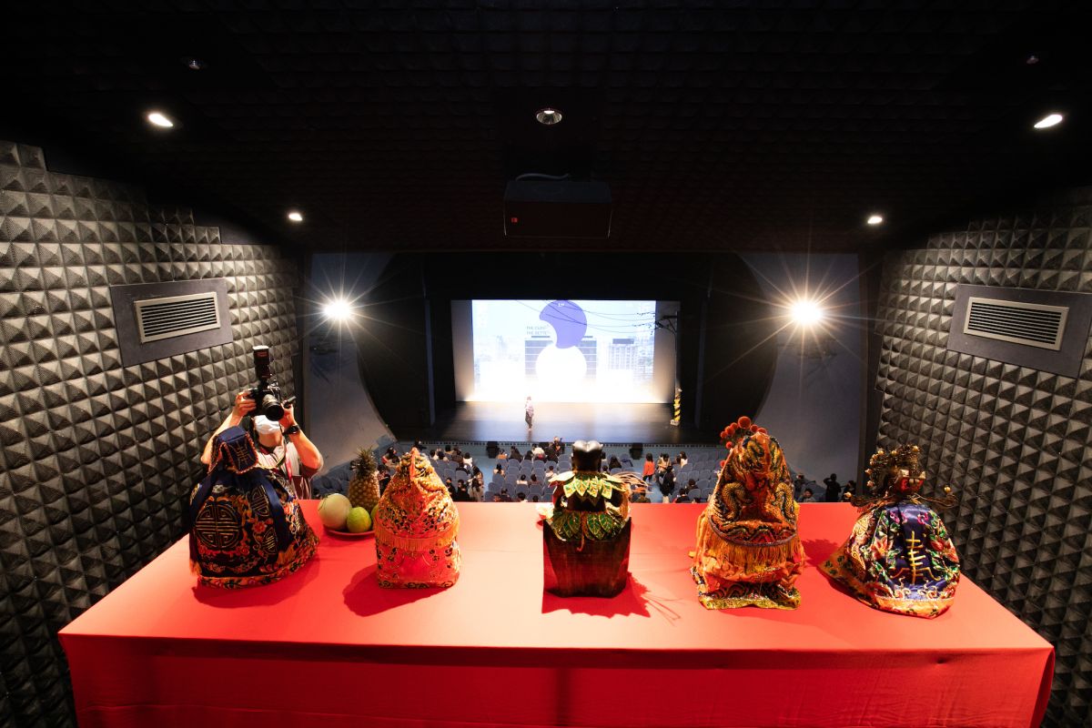 ▲台北表演藝術中心於11日正式試營運，並於試營運開演酬神戲，北藝中心表示，希望以士林在地出發，連結社區，期盼地方神明保佑營運順利。（圖／北藝中心提供）