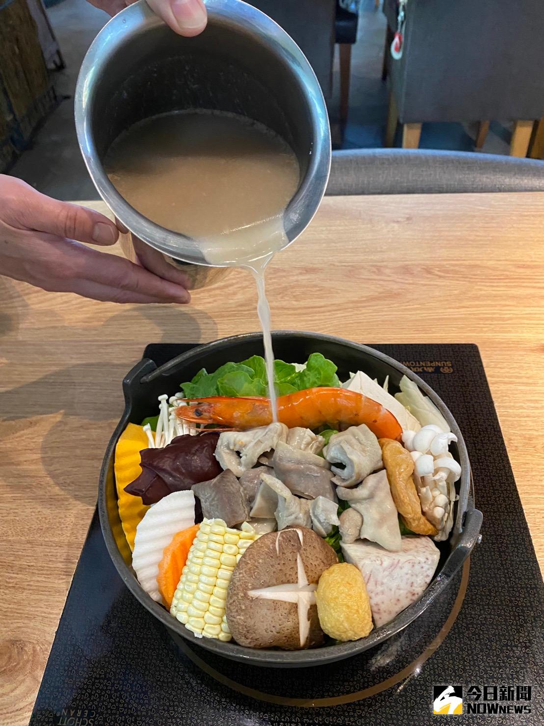 ▲台中「八豆食府精緻鍋物」，最近考慮到濕冷天氣，推出胡椒豬肚鍋，讓消費者溫補祛濕氣。（圖／記者金武鳳攝，2022.3.14)