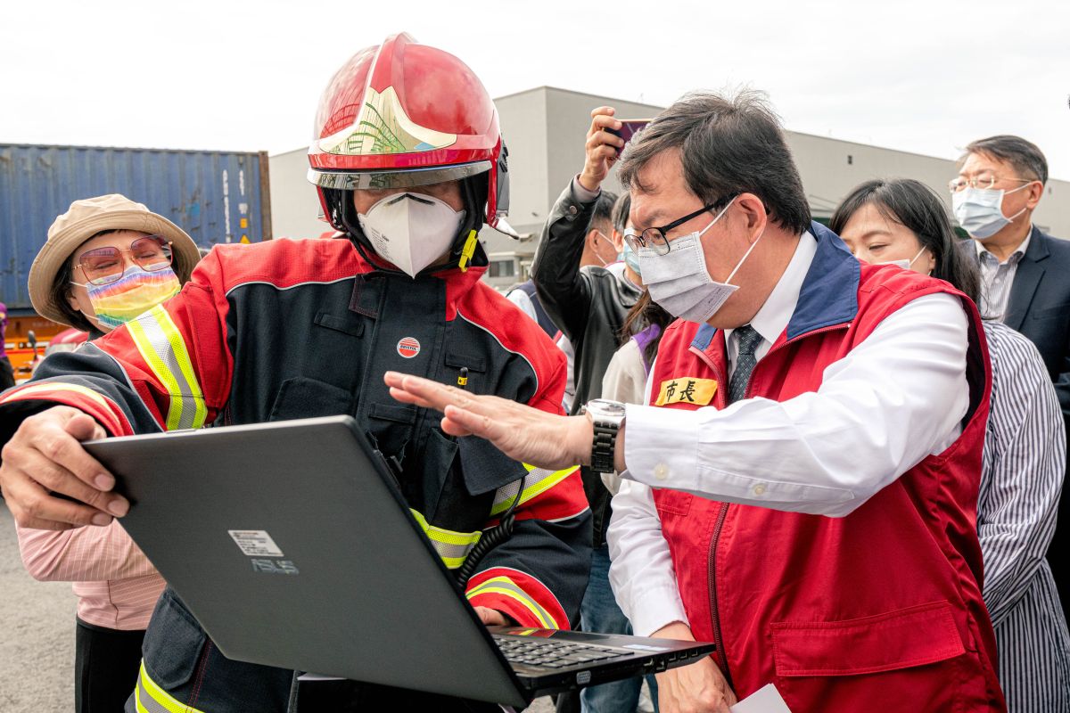 ▲鄭文燦表示，針對桃園的倉儲物流業，市府將組成「大型倉儲防災輔導專案小組」進行全面總體檢。（圖／桃園市政府提供）